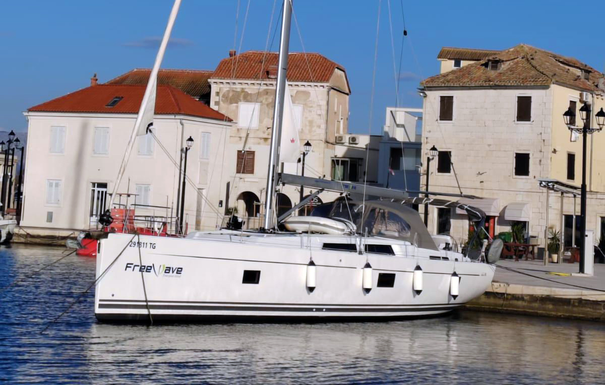 Yachtcharter Hanse 508 „Frizzante“